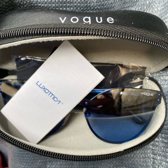Vogue Fashion Blue glasses Made Italy - Picture 2 of 6